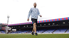 Tomá� Sou�ek z West Hamu se chystá na duel proti Crystal Palace.