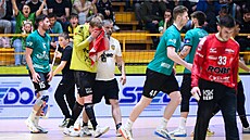 �tvrtý zápas semifinále extraligy házené mezi domácím Zub�í a Karvinou...