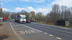 Na silnici I/30 u Chlumce nedaleko Ústí nad Labem za�ne stavba kruhového...