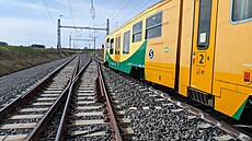 Na Bene�ovsku vykolejil osobní vlak. (28. dubna 2026)