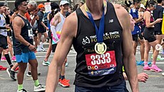 Zdeno Chára po dokon�ení Bostonského maratonu.