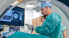 Léka�i z interven�ní radiologie Masarykova onkologického ústavu provedli...