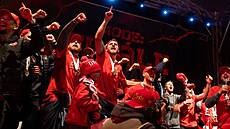 Zpívalo se, pilo a slavilo. �eský �Hockeytown� po �trnácti letech zalila...
