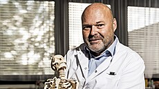 Fyzioterapeut Pavel Kolá�