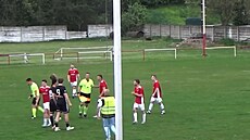 Fotbalový zápas na jihu Slovenska ukon�il incident, který �okoval hrá�e i...