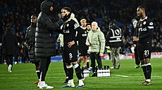 Hrá�i Chelsea po porá�ce s Brightonem.