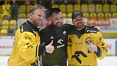 Litvínovská trojice Ond�ej Ka�e, Nicolas Hlava, David Ka�e po úsp�né bará�i