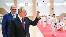 Ruský prezident Vladimir Putin b�hem náv�t�vy petrohradské sportovní akademie....