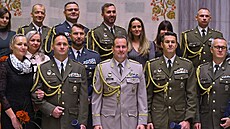 Ná�elník Generálního �tábu A�R Karel �ehka (uprost�ed p�i spole�ném...