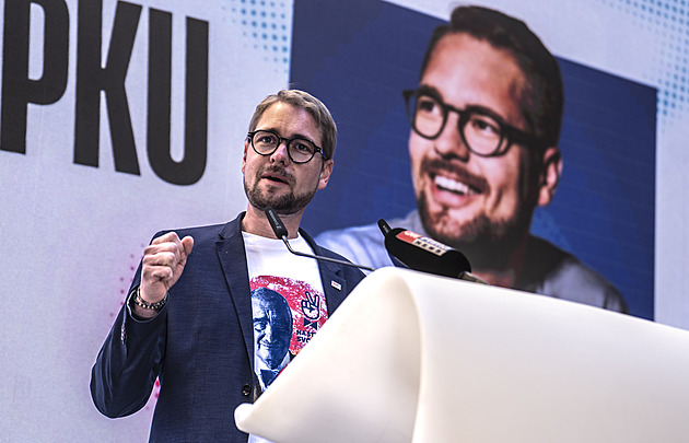 Jste posedlý hrabáním evropských peněz do vlastních kapes, pustil se Hřib do Babiše