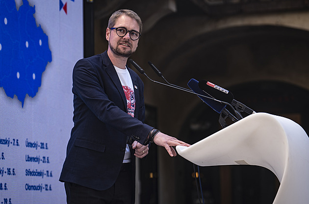 TOP 09 slibuje, že bude na barikádách na obranu veřejnoprávních médií