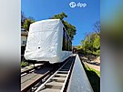 Na Pet�ín� probíhají servisní a ov��ovací jízdy nových voz� lanovky