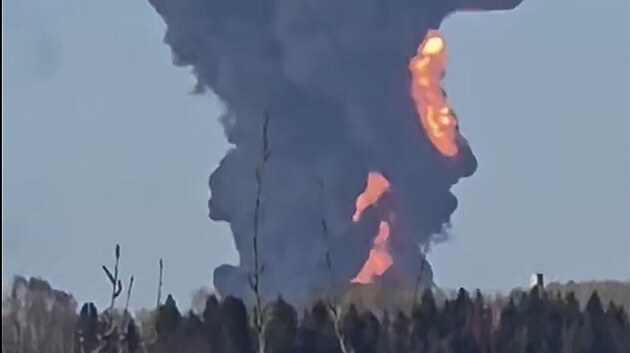 Ukrajinsk� drony zas�hly rafinerii firmy Lukoil nedaleko rusk�ho m�sta Perm. (30. dubna 2026)