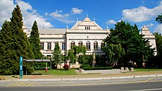 Bývalou kop�ivnickou Základní �kolu Nám�stí �eká p�estavba na knihovnu a...