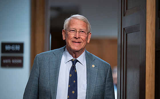 Roger Wicker.