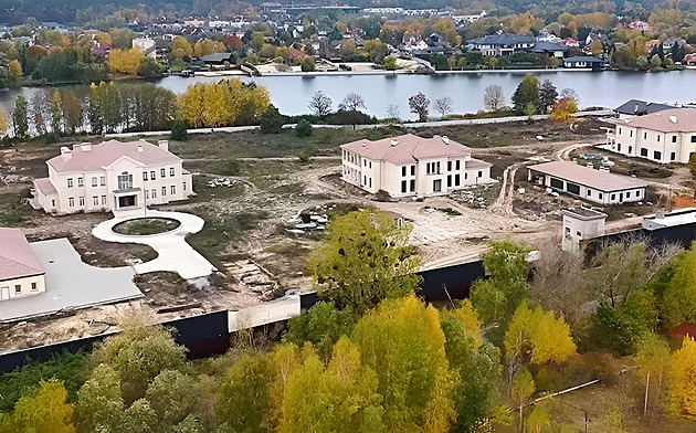 Zelenského dynastie. Ukrajinou zmítají nahrávky o tajné rezidenci pro prezidenta Zelenského dynastie. Ukrajinou zmítají nahrávky o tajné rezidenci pro prezidenta