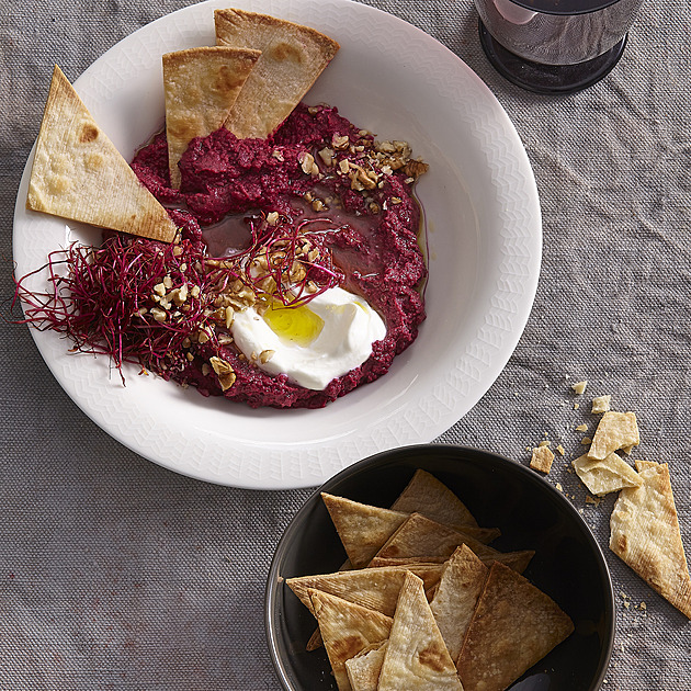 Domácí hummus s červenou řepou: Recept na zdravou pomazánku