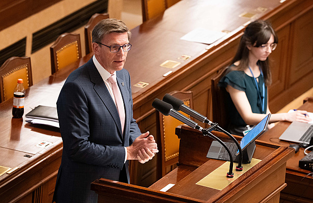 Hrozí dramatický propad do dluhů, rozpočtový Armagedon, vytýká vládě Kupka Hrozí dramatický propad do dluhů, rozpočtový Armagedon, vytýká vládě Kupka