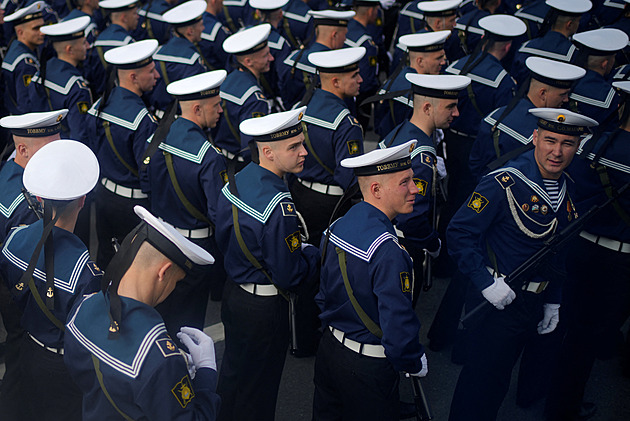 Petrohrad bude bez námořní přehlídky. Podle Peskova kvůli obecné atmosféře