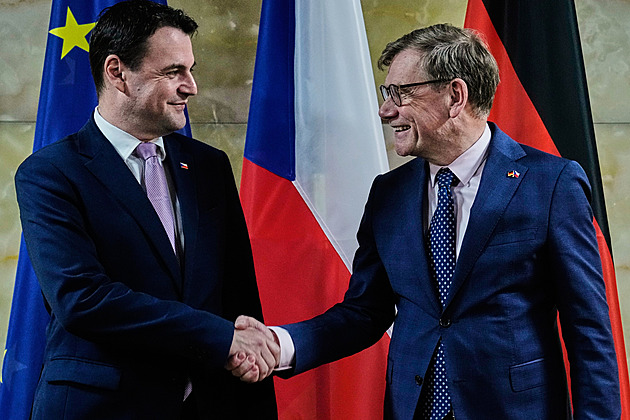 Příkořím neutrpěli jen Češi, k usmíření zbývá mnoho práce, říká německý ministr