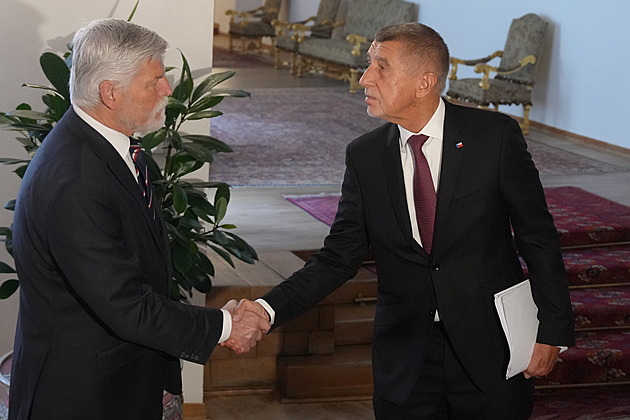 Vláda rozetne složení delegace dva týdny před summitem NATO. Babiš řekl termín