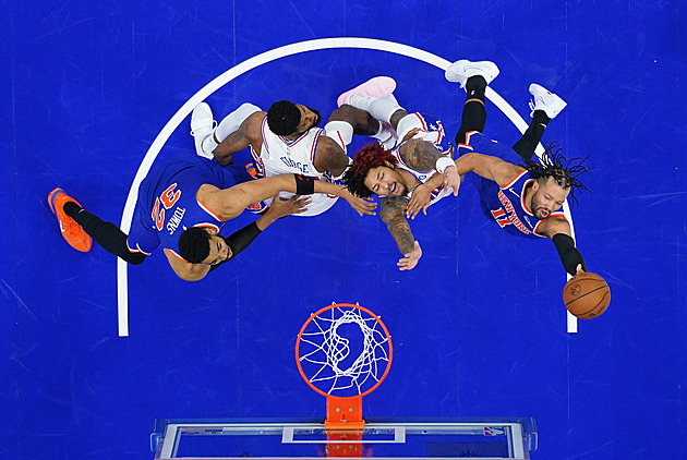 Knicks otočili ve Philadelphii a jsou krok od postupu, Wembanyama opět zářil Knicks otočili ve Philadelphii a jsou krok od postupu, Wembanyama opět zářil