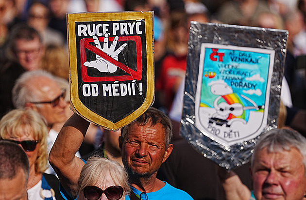 Odbory ČT a ČRo popřely shodu s Klempířem. Jeho úřad teď slova mírní