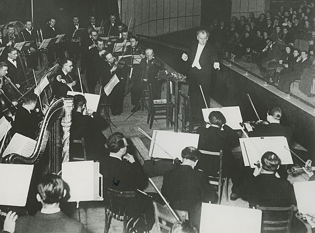 První koncerty zlínské filharmonie se konaly v budově Velkého kina, rok ...