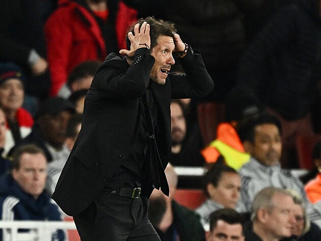 Kou� Atl�tika Madrid Diego Simeone b�hem odvety semifin�le Ligy mistr� s...