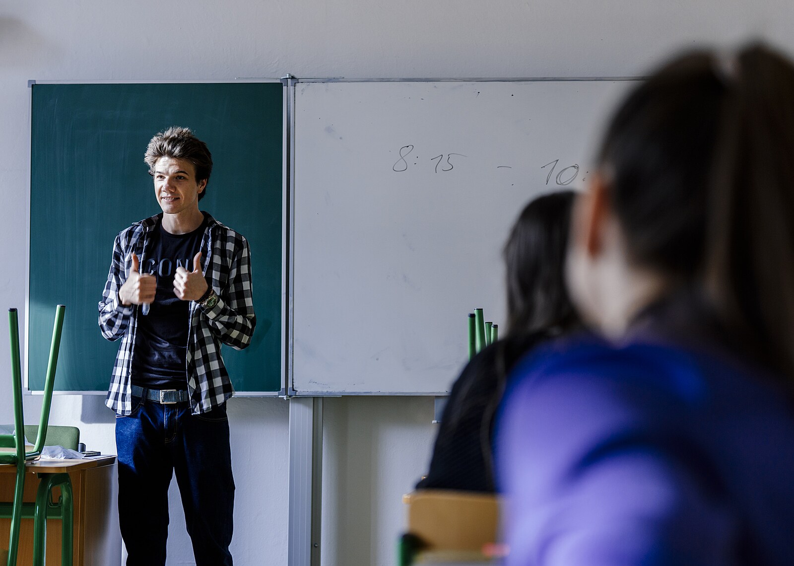Maturuje rekordní počet studentů. Začínají angličtinou a matematikou