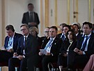 Hosté poslouchají projev prezidenta Petra Pavla  na dvoudenní konferencí Evropa...