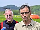 (zleva) �éf hasi�� Vladimír Vl�ek s �editelem Správy Národního parku �eské...