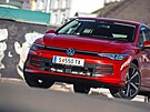 P�edstavte si Superb nebo Kodiaq v edici Karel Gott. Elegantní zlaté detaily,...