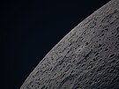 Snímky po�ízené b�hem mise Artemis II, p�i ní� lo� Orion s posádkou oblet�la...