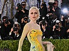 Emma Chamberlainová na Met Gala v New Yorku (4. kv�tna 2026)