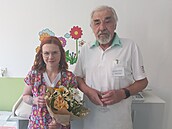 V ordinaci pom��e s pacienty pediatrovi Jaroslavu Bo�inskému léka�ka Monika...