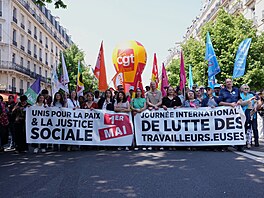 Oslavy Svátku práce ve sv�t�. Na snímku protest v Pa�í�i. (1. kv�tna 2026)