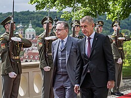 P�edseda vlády Andrej Babi� p�ijal v Kramá�ov� vile belgického premiéra Barta...
