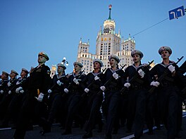 Dnem vít�zství si Rusové 9. kv�tna tradi�n� p�ipomínají porá�ku nacistického...