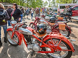 55. ro�ník Rallye K�ivonoska - motocykl� a automobil� vyrobených do roku 1945,...
