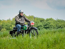 55. ro�ník Rallye K�ivonoska - motocykl� a automobil� vyrobených do roku 1945,...