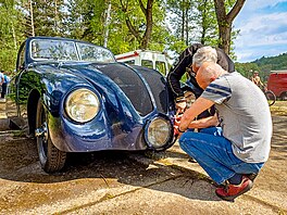 55. ro�ník Rallye K�ivonoska - motocykl� a automobil� vyrobených do roku 1945,...