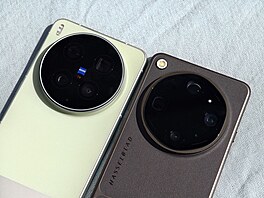 Oppo Find X9 Ultra a Vivo X300 Ultra s jejich fotografickým p�íslu�enstvím