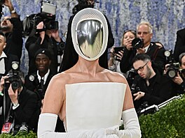 Katy Perry na Met Gala v New Yorku (4. kv�tna 2026)