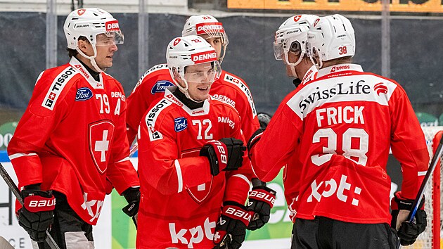 İsveç hokey maçları: İsviçre baskınlardan sonra Finlandiya'yı yendi