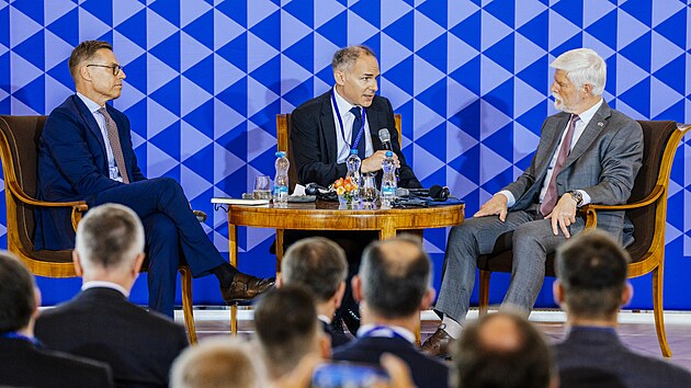 Prezident Petr Pavel a finsk� prezident Alexander Stubb (vlevo) na dvoudenn� konferenc� Evropa jako �kol, zam��enou na evropskou bezpe�nost a obrann� pr�mysl �i evropskou konkurenceschopnost a strategickou pr�myslovou politiku. (5. kv�tna 2026)