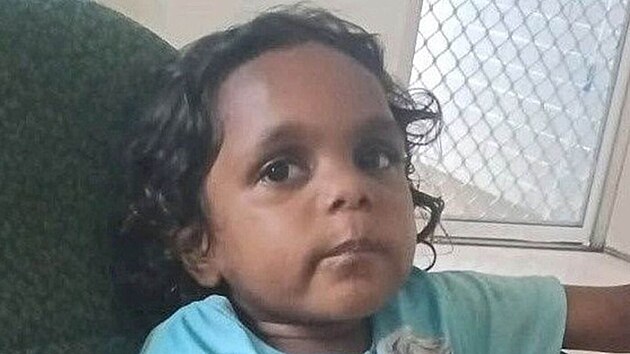 �nos a vra�da p�tilet� domorod� d�vky zn�m� jako Kumanjayi Little Baby spustila rozs�hl� demonstrace Aboriginc�. (1. kv�tna 2026)