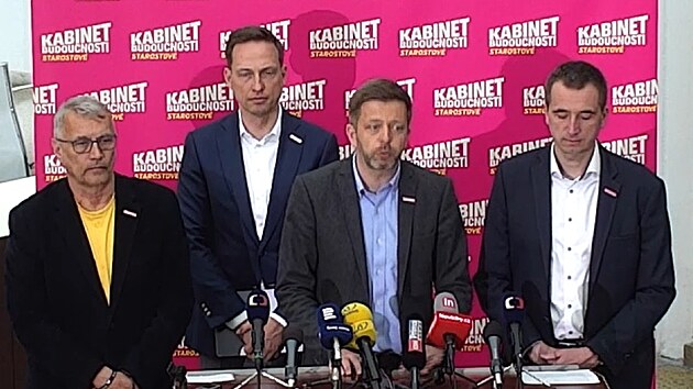 Vláda chystá rozpočtový podfuk, podáme ústavní stížnost, říká Rakušan