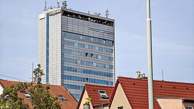 V�hledy od nejstar�� �esk� BTS � z�kladnov� stanice spole�nosti Cetin na budov� Shiran Tower v pra�sk�ch Vokovic�ch