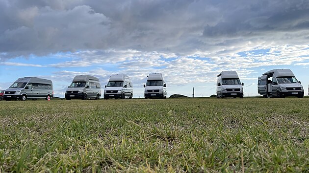 Volkswagen Grand California se vyr�b� ve dvou d�lk�ch a to 600 a 680 centimetr�, ob� je mo�n� po��dit s pohonem v�ech �ty� kol
